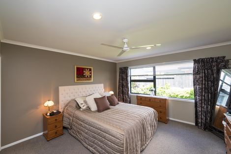 Photo of property in 5 Levi Place, Kelvin Grove, Palmerston North, 4414