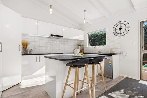 Photo of property in 7/35 Swanson Road, Henderson, Auckland, 0610