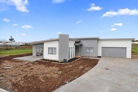 Photo of property in 4 Syrah Grove, Te Kauwhata, 3710