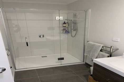 Photo of property in 22 Taitonga Lane, Stanmore Bay, Whangaparaoa, 0932