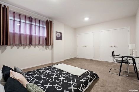 Photo of property in 19 Anna Watson Road, Half Moon Bay, Auckland, 2012