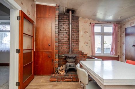 Photo of property in 36 Mcphee Street, Dannevirke, 4930