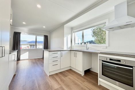 Photo of property in 350 Wellington Road, Wainuiomata, Lower Hutt, 5014