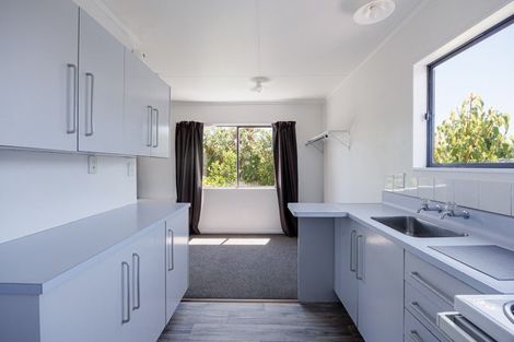 Photo of property in 10a Howard Road, Taradale, Napier, 4112