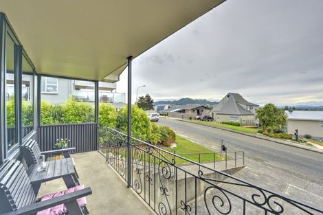 Photo of property in 1 Aotea Crescent, Gore, 9710