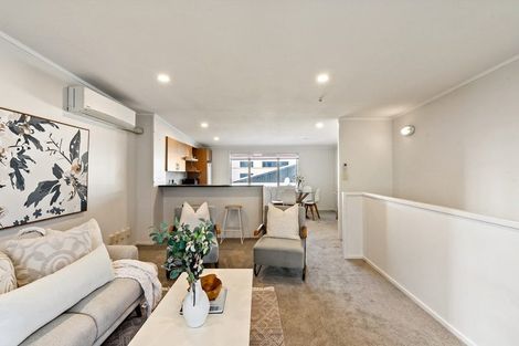 Photo of property in 17/3 Kelvin Grove, Te Aro, Wellington, 6011