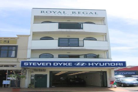 Photo of property in Royal Regal Apartments, 2/50 Cambridge Terrace, Te Aro, Wellington, 6011