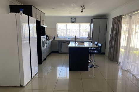 Photo of property in 5a Cartmel Avenue, Massey, Auckland, 0614