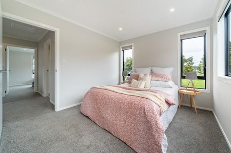 Photo of property in 84 Mawai Hakona Drive, Wallaceville, Upper Hutt, 5018