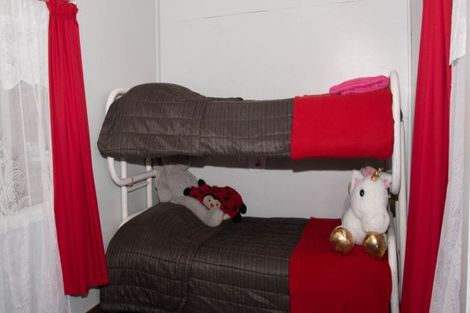 Photo of property in 121 Durrant Drive, Whangamata, 3620