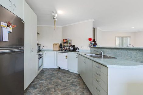 Photo of property in 12 Dowman Place, Te Puke, 3119