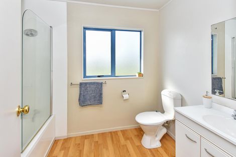 Photo of property in 518 Great South Road, Rosehill, Papakura, 2113