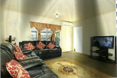 Photo of property in 13 Catalina Drive, Melville, Hamilton, 3206