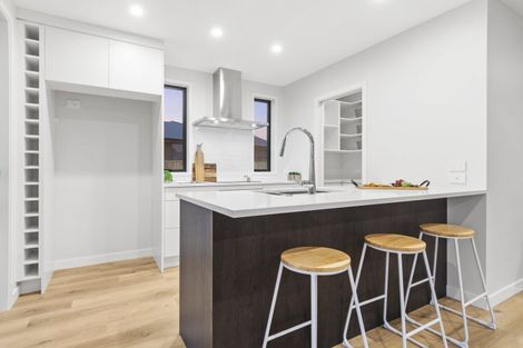 Photo of property in 17 Anglers Way, Omokoroa, 3114