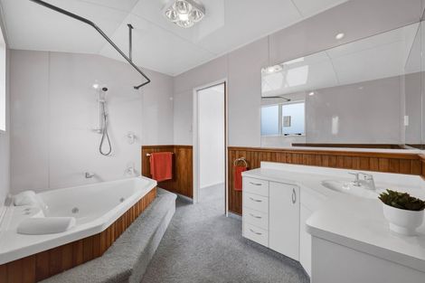 Photo of property in 29 Whakapaki Street, Urenui, 4375