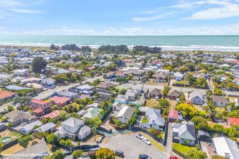 Photo of property in 8 Otaki Place, North New Brighton, Christchurch, 8083