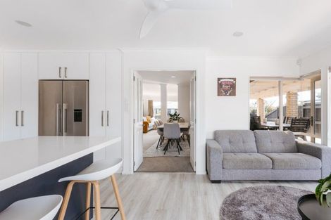 Photo of property in 27 Pacific Cove Drive, Papamoa Beach, Papamoa, 3118