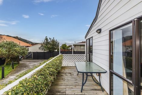 Photo of property in 6b Beauchamp Street, Tawa, Wellington, 5028