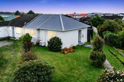 Photo of property in 13 Huia Street, Riccarton, Christchurch, 8041