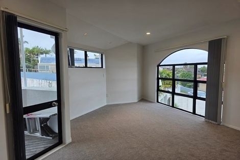 Photo of property in 12 Westergrove Place, West Harbour, Auckland, 0618