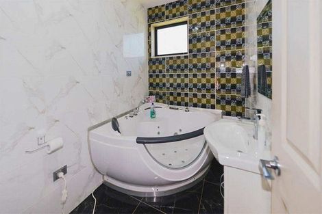 Photo of property in 73 Weymouth Road, Manurewa, Auckland, 2102