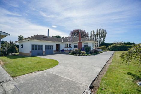 Photo of property in 1048 Lochiel-branxholme Road, Branxholme, Invercargill, 9874