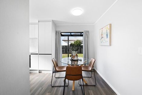 Photo of property in 15 Reeves Close, Fairview Downs, Hamilton, 3214