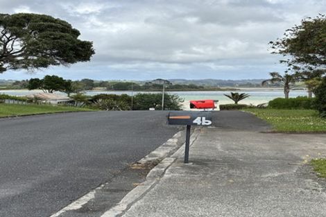 Photo of property in 2 Channel View Road, Clarks Beach, Pukekohe, 2679