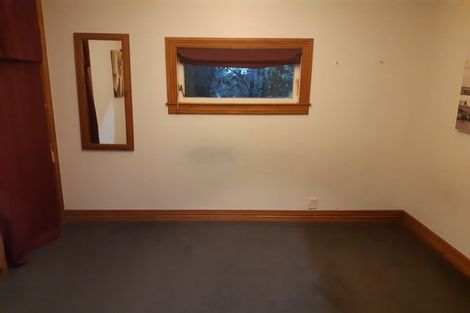 Photo of property in 18 Waiohua Road, Greenlane, Auckland, 1061