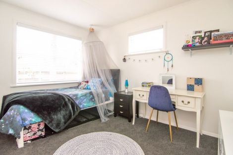 Photo of property in 43b Abraham Crescent, Milson, Palmerston North, 4414