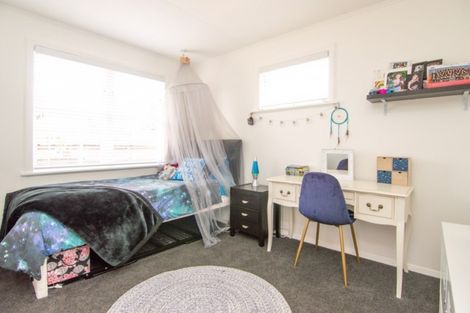 Photo of property in 43b Abraham Crescent, Milson, Palmerston North, 4414