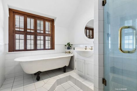 Photo of property in 20 Upland Road, Kelburn, Wellington, 6012