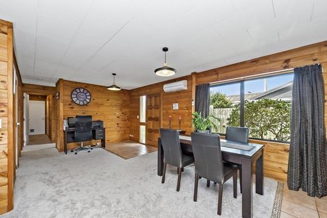 Photo of property in 2/98 Springs Road, Hornby, Christchurch, 8042