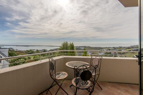 Photo of property in 4 Ledger Lane, Mount Pleasant, Christchurch, 8081