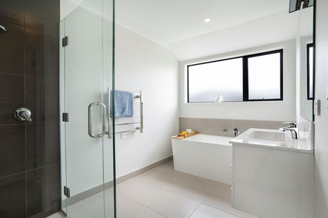 Photo of property in 15 Maple Grove, Kingston, Wellington, 6021