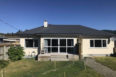 Photo of property in 17 Ngaio Street, Stoke, Nelson, 7011