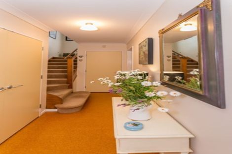 Photo of property in 116 Kawiu Road, Levin, 5510