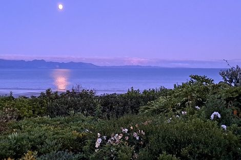 Photo of property in 25 Bay Vista Drive, Pohara, Takaka, 7183