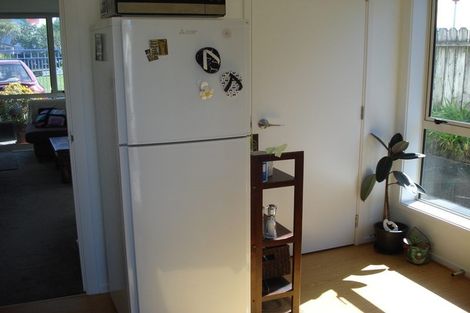 Photo of property in 1409 Whangaparaoa Road, Army Bay, Whangaparaoa, 0930