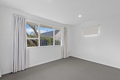 Photo of property in 6b Kaputone Place, Belfast, Christchurch, 8051