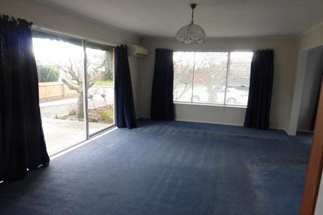 Photo of property in 60 Denise Crescent, Hornby, Christchurch, 8042