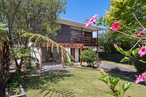 Photo of property in 15 Jade Avenue, Pakuranga Heights, Auckland, 2010