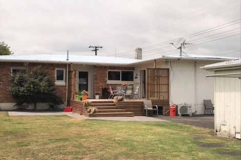 Photo of property in 1 Truby King Street, Merrilands, New Plymouth, 4312