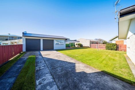 Photo of property in 10 Davidson Street, Hawera, 4610