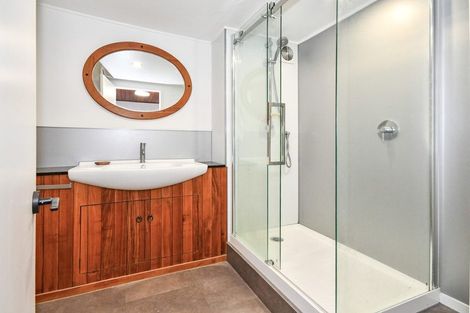 Photo of property in 30 Scenic Drive, Hillpark, Auckland, 2102