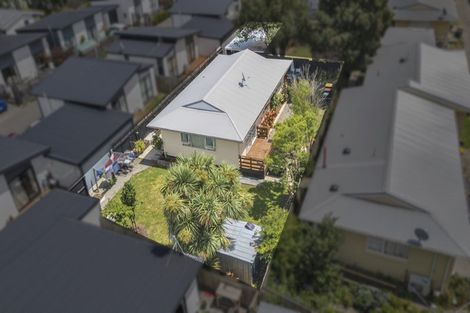 Photo of property in 2/22 Mathesons Road, Phillipstown, Christchurch, 8011