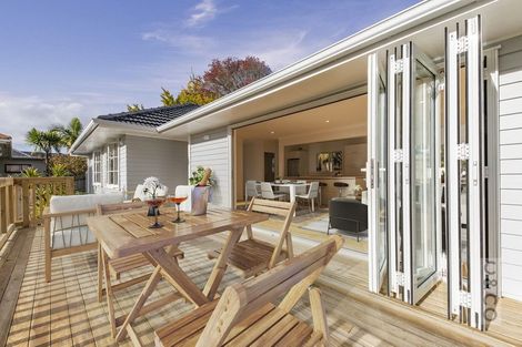 Photo of property in 407a Main Road, Huapai, Kumeu, 0810