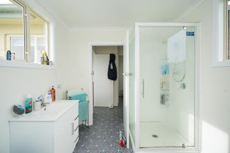 Photo of property in 28 Tokanui Haldane Road, Tokanui, 9884