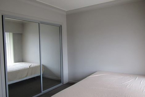 Photo of property in 73 Sylvan Avenue, Northcote, Auckland, 0627