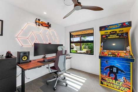 Photo of property in 64 Drabble Crescent, Papamoa Beach, Papamoa, 3118